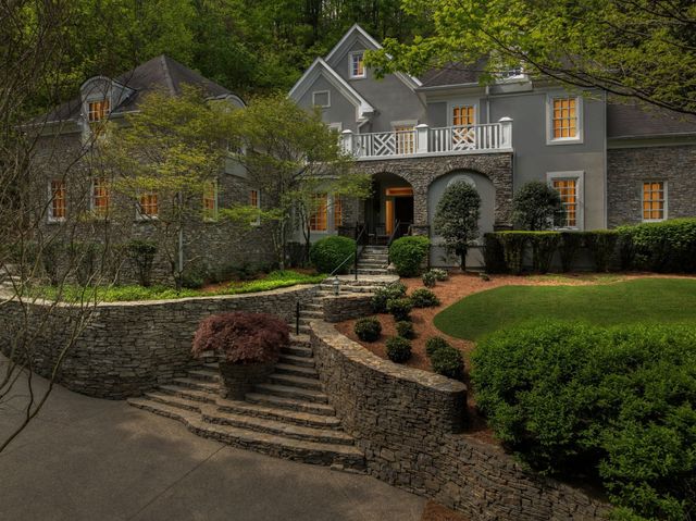 57 Annandale, Nashville, TN 37215