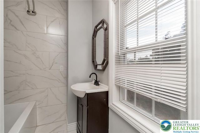 746 Front Street, Catasauqua Boro, PA 18032