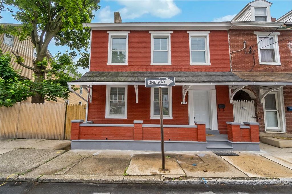 746 Front Street, Catasauqua Boro, PA 18032