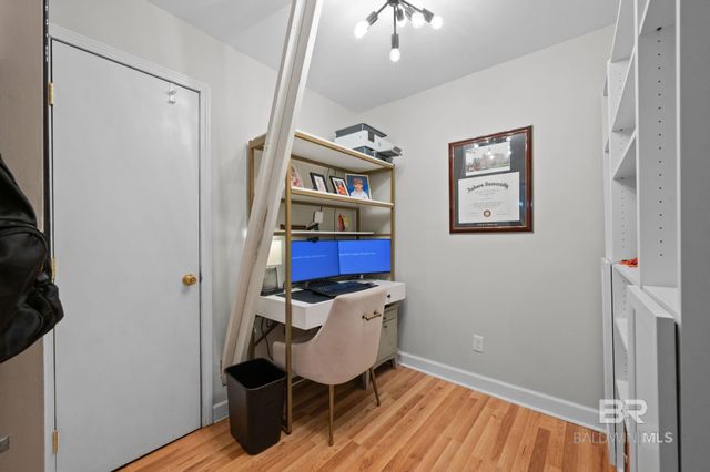 1825 Spring Hill Avenue, Mobile, AL 36607