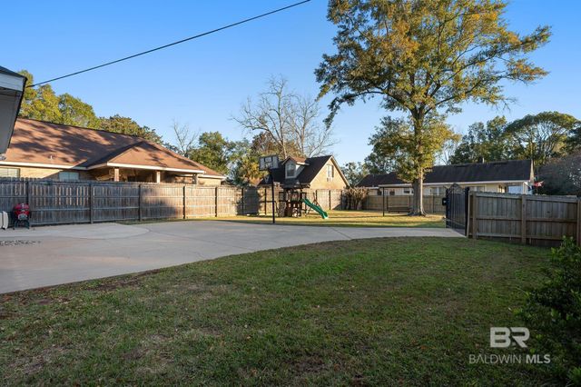 1825 Spring Hill Avenue, Mobile, AL 36607