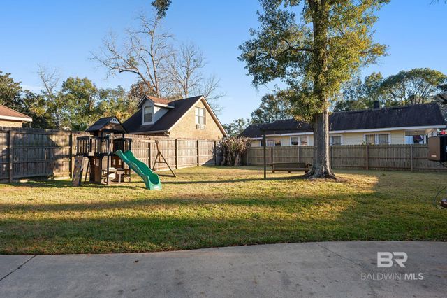 1825 Spring Hill Avenue, Mobile, AL 36607