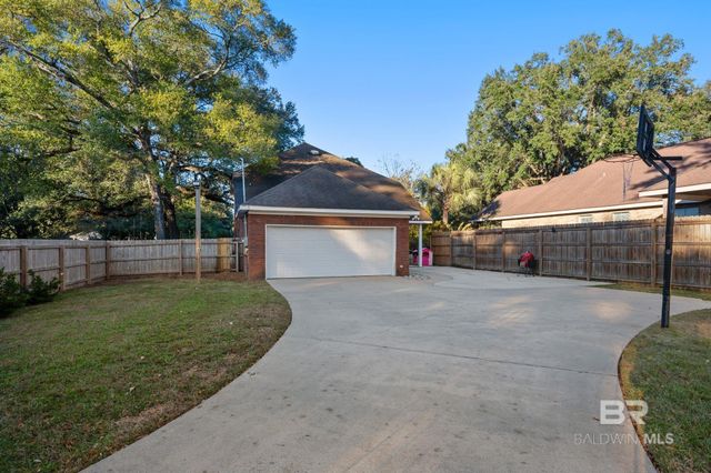 1825 Spring Hill Avenue, Mobile, AL 36607