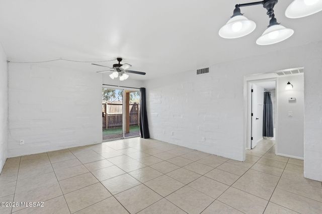 1341 E Fort Lowell Rd Apt J, Tucson, AZ 85719