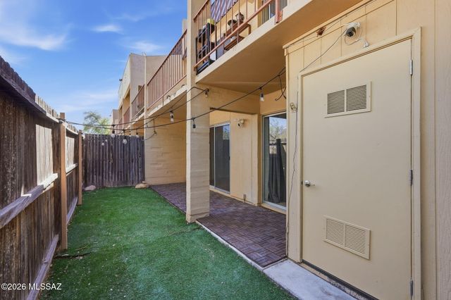 1341 E Fort Lowell Rd Apt J, Tucson, AZ 85719