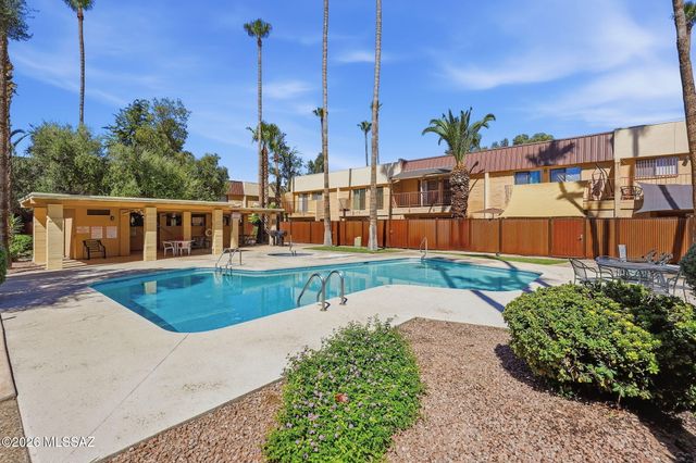 1341 E Fort Lowell Rd Apt J, Tucson, AZ 85719