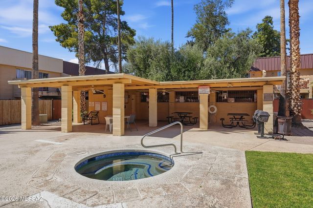 1341 E Fort Lowell Rd Apt J, Tucson, AZ 85719