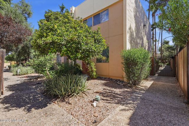1341 E Fort Lowell Rd Apt J, Tucson, AZ 85719