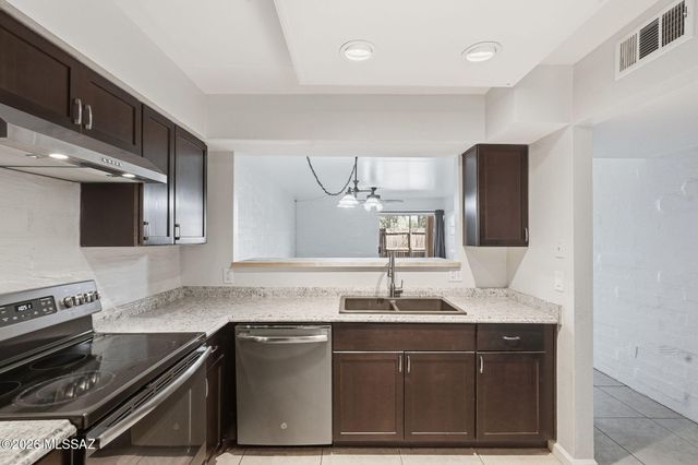 1341 E Fort Lowell Rd Apt J, Tucson, AZ 85719