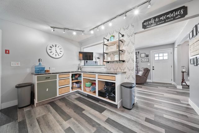 23 Pennsylvania Avenue, Manchester, NH 03104