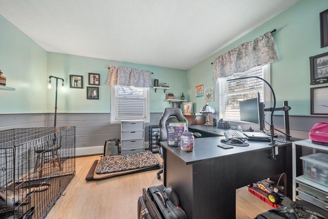 23 Pennsylvania Avenue, Manchester, NH 03104