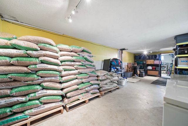 23 Pennsylvania Avenue, Manchester, NH 03104