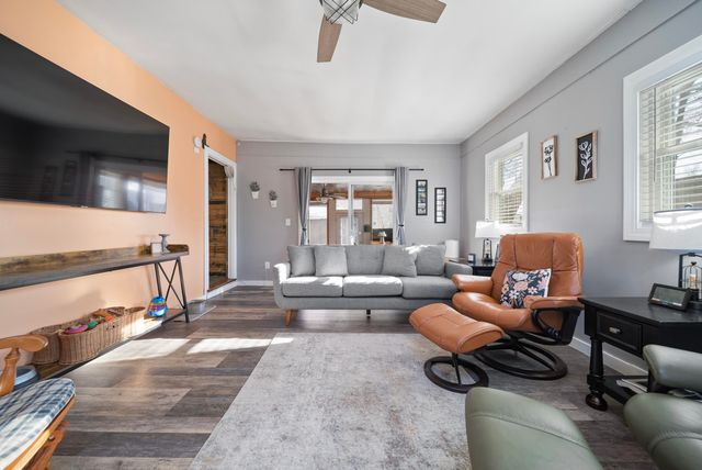 23 Pennsylvania Avenue, Manchester, NH 03104