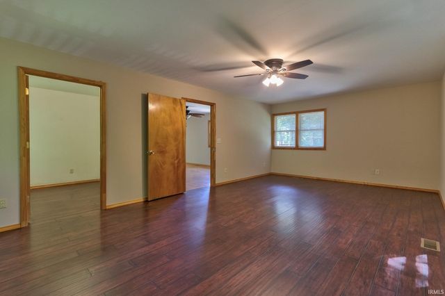 11000 Fischer Road, Evansville, IN 47720
