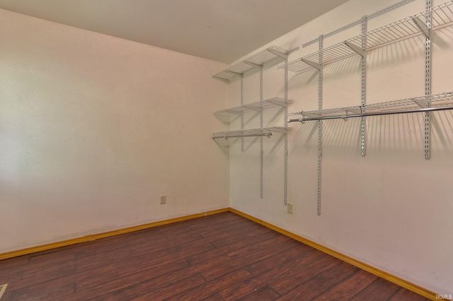 11000 Fischer Road, Evansville, IN 47720
