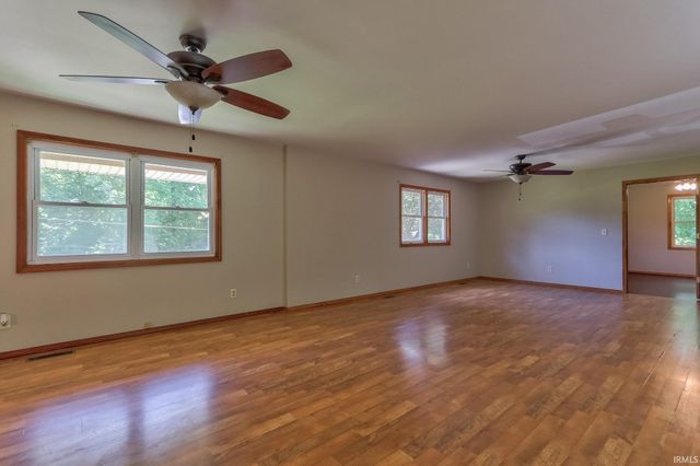 11000 Fischer Road, Evansville, IN 47720