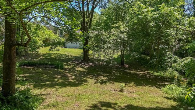 11000 Fischer Road, Evansville, IN 47720