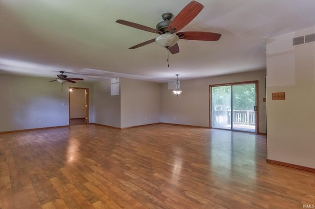11000 Fischer Road, Evansville, IN 47720