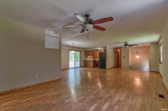 11000 Fischer Road, Evansville, IN 47720