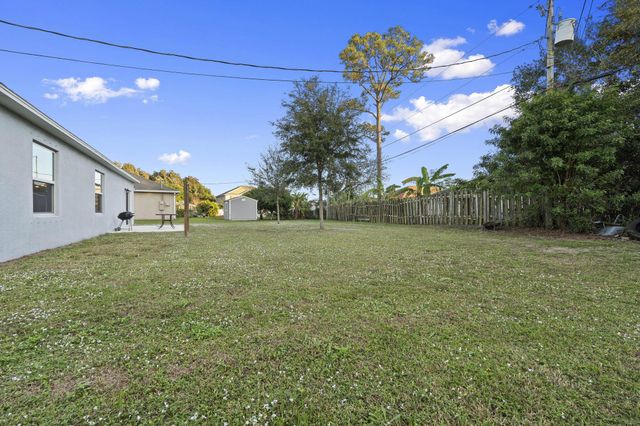 1414 SW Crest Avenue, Port St Lucie, FL 34953