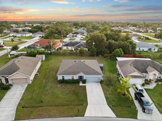 1414 SW Crest Avenue, Port St Lucie, FL 34953