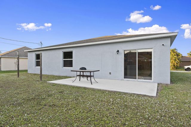 1414 SW Crest Avenue, Port St Lucie, FL 34953