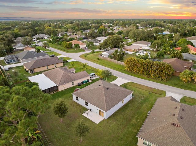 1414 SW Crest Avenue, Port St Lucie, FL 34953