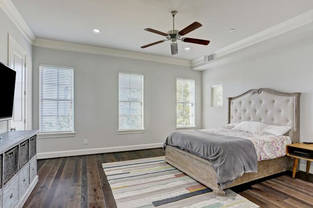 3913 Austin Street, Houston, TX 77004