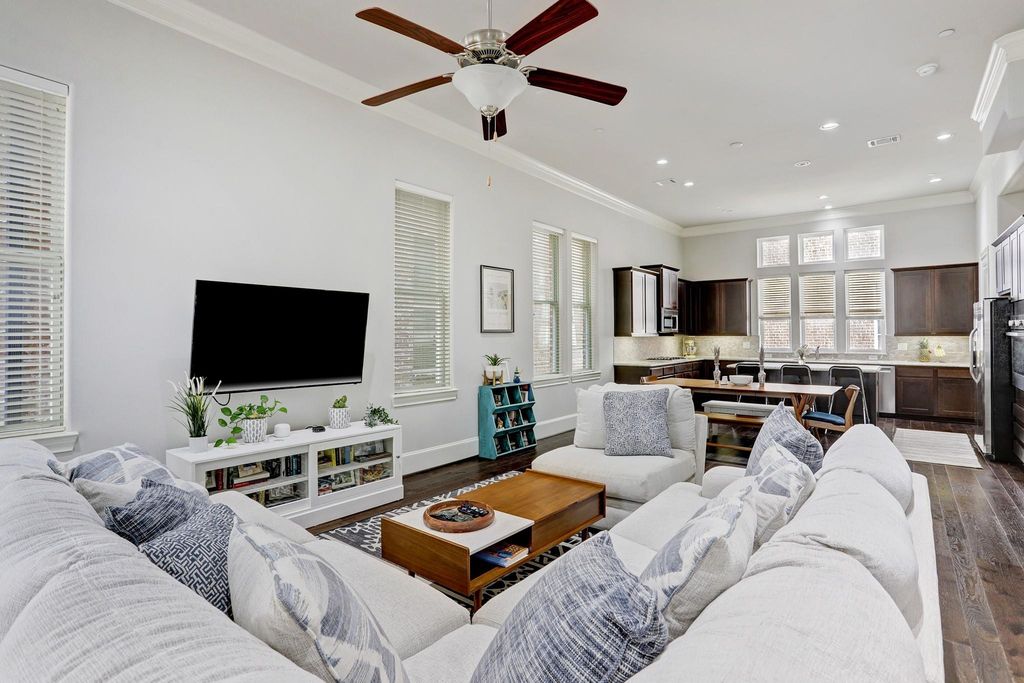 3913 Austin Street, Houston, TX 77004