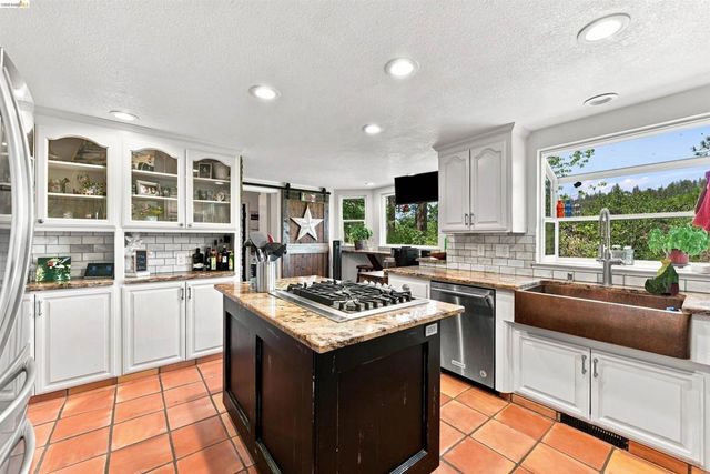 2360 Secret Ravine Trail, Cool, CA 95614