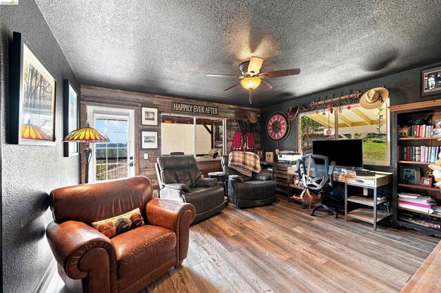 2360 Secret Ravine Trail, Cool, CA 95614