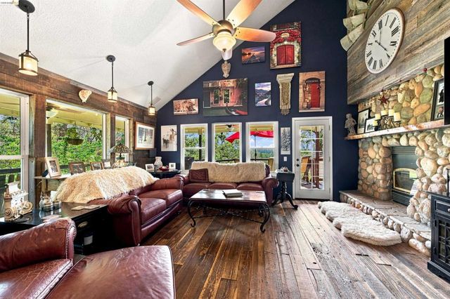 2360 Secret Ravine Trail, Cool, CA 95614