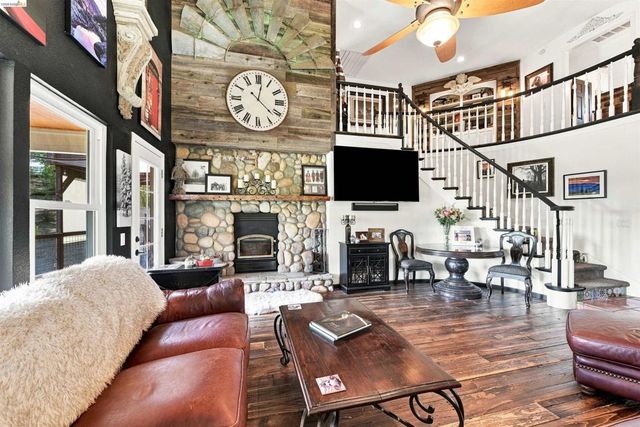 2360 Secret Ravine Trail, Cool, CA 95614