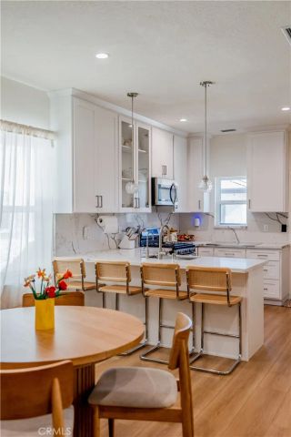 1452 W 22nd, Los Angeles, CA 90007
