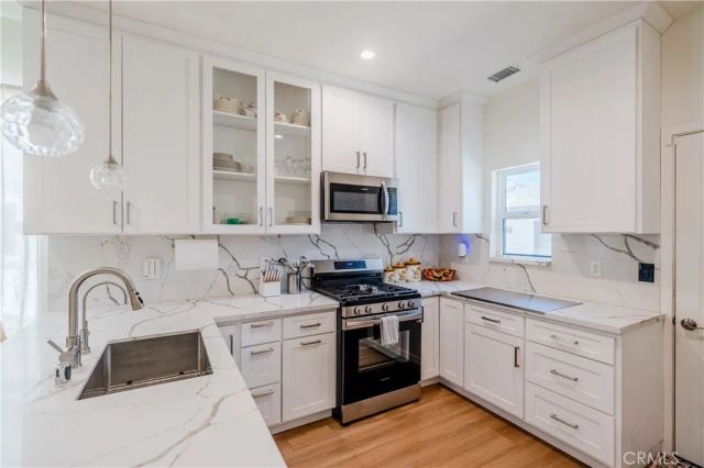 1452 W 22nd, Los Angeles, CA 90007