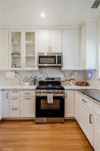 1452 W 22nd, Los Angeles, CA 90007