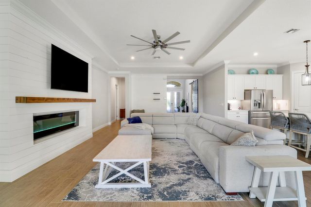 9240 Greenspire Lane, Lake Worth, FL 33467