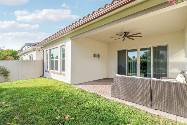 9240 Greenspire Lane, Lake Worth, FL 33467