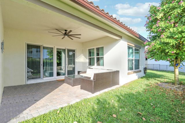 9240 Greenspire Lane, Lake Worth, FL 33467