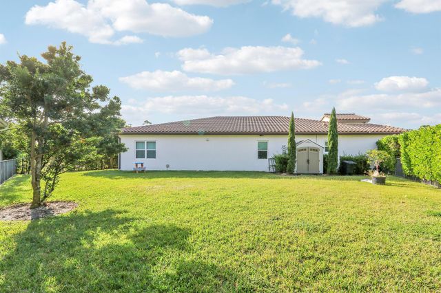 9240 Greenspire Lane, Lake Worth, FL 33467