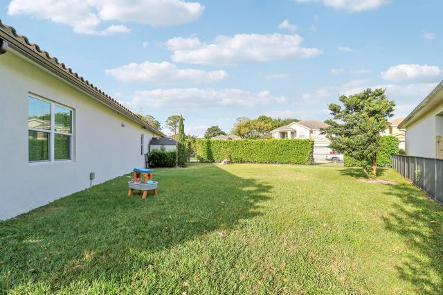 9240 Greenspire Lane, Lake Worth, FL 33467