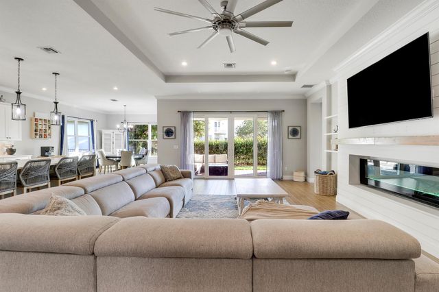 9240 Greenspire Lane, Lake Worth, FL 33467