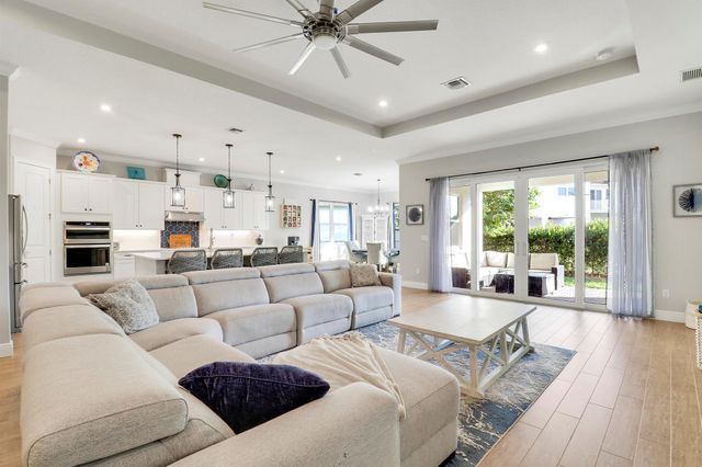 9240 Greenspire Lane, Lake Worth, FL 33467