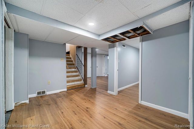 20926 Lennon Street, Harper Woods, MI 48225