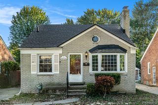 20926 Lennon Street, Harper Woods, MI 48225