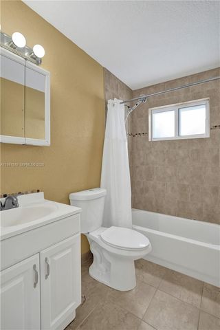 3221 SW 67th Way, Miramar, FL 33023