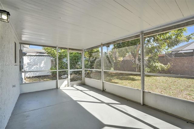 3221 SW 67th Way, Miramar, FL 33023