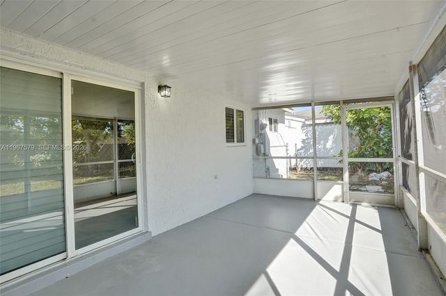 3221 SW 67th Way, Miramar, FL 33023