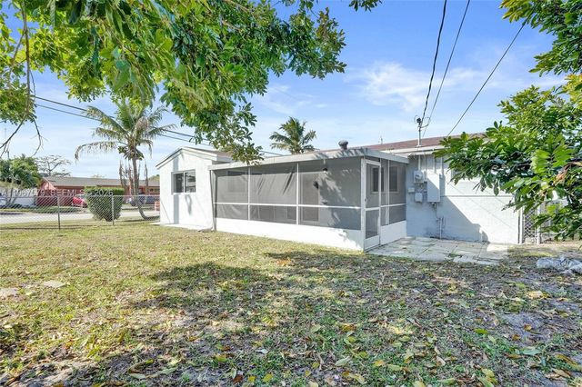 3221 SW 67th Way, Miramar, FL 33023