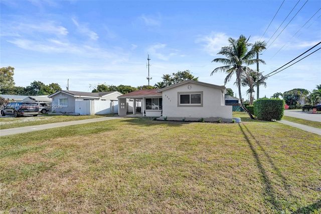 3221 SW 67th Way, Miramar, FL 33023